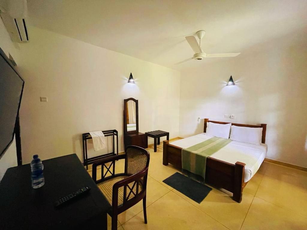 Kingfisher Resort Σιγκιρίγια Εξωτερικό φωτογραφία