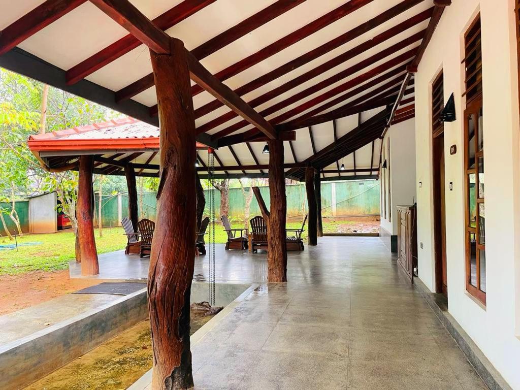 Kingfisher Resort Σιγκιρίγια Εξωτερικό φωτογραφία